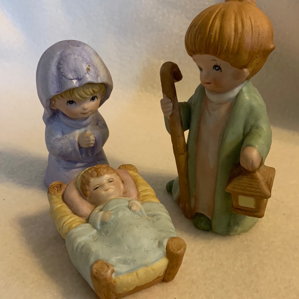 VNTG Homeco Nativity Set
